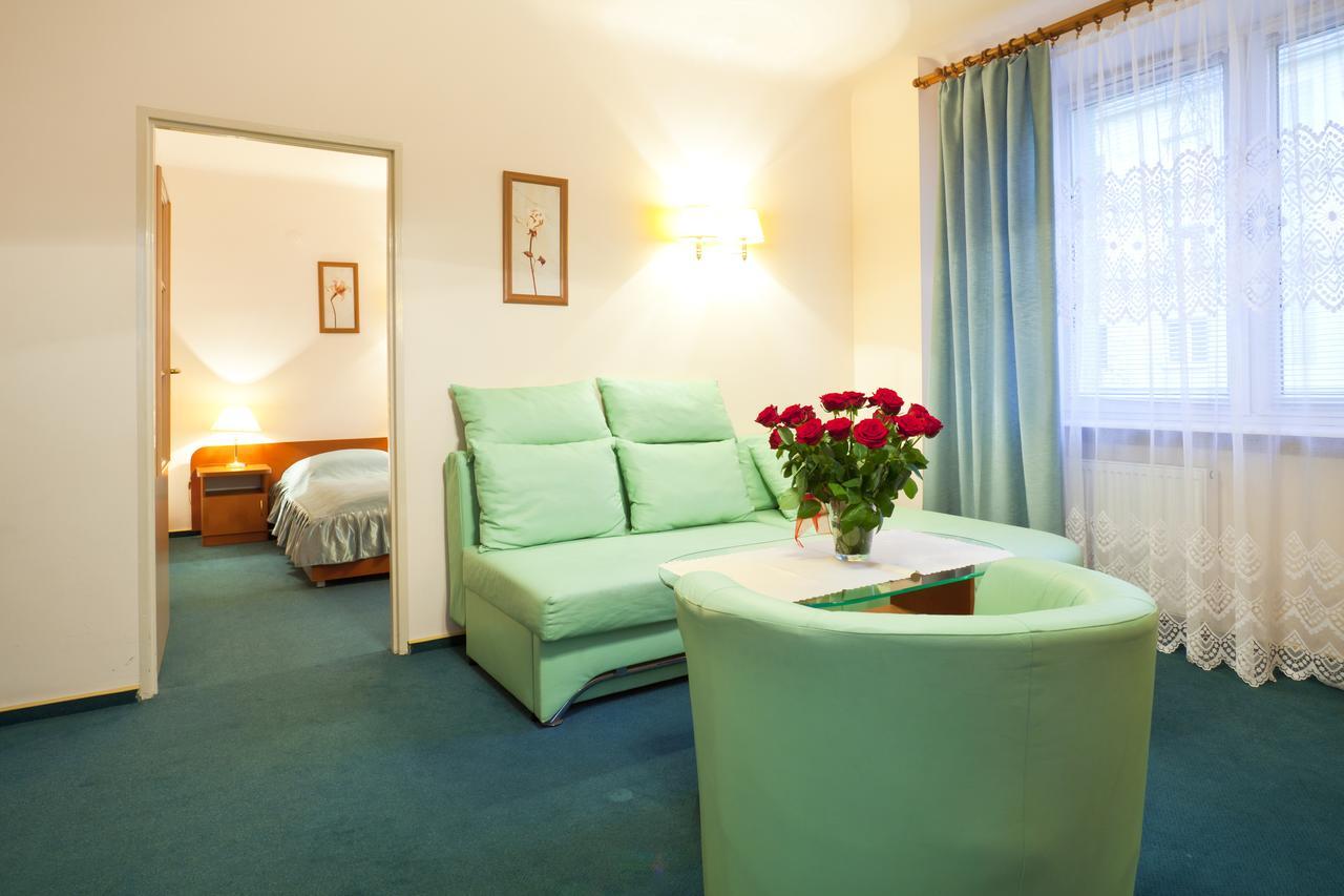 Iskra Hotel Radom Kamer foto