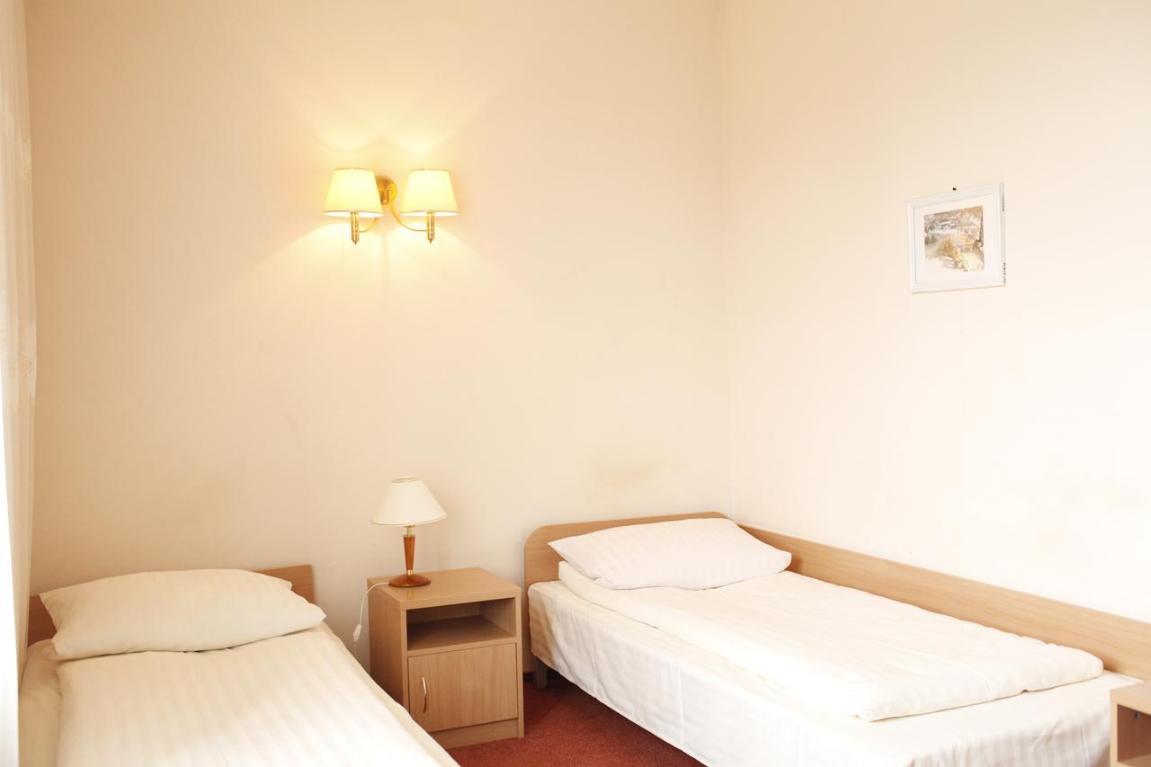 Iskra Hotel Radom Buitenkant foto